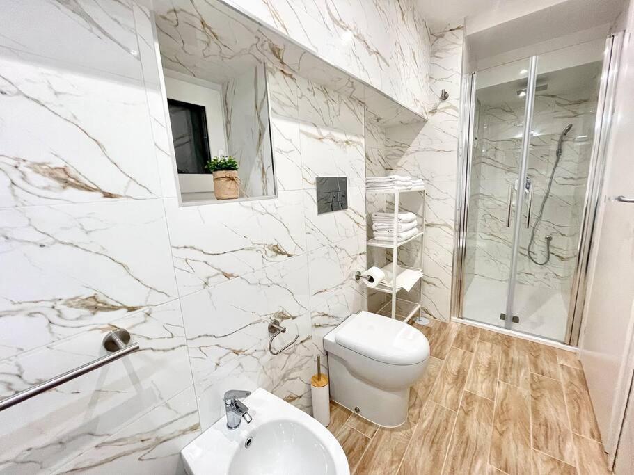 Isabel Suite Наполи Екстериор снимка