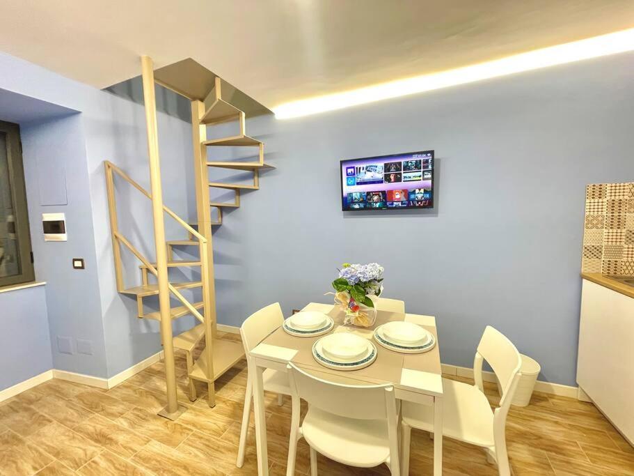 Isabel Suite Наполи Екстериор снимка