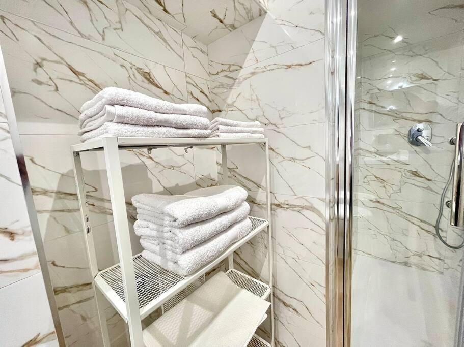 Isabel Suite Наполи Екстериор снимка