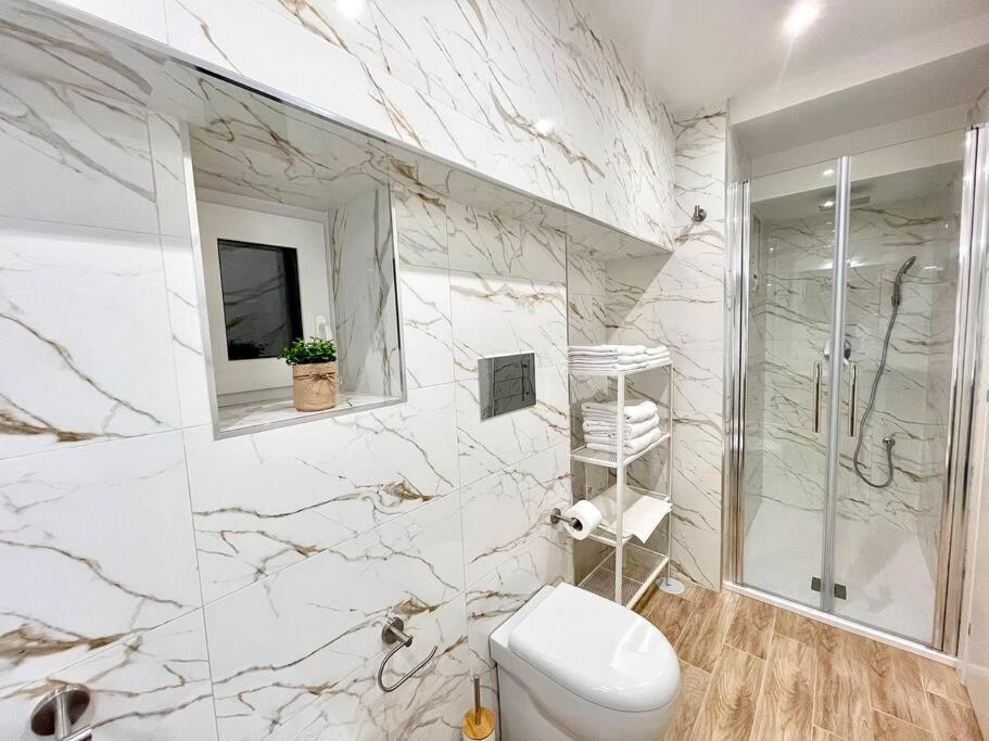 Isabel Suite Наполи Екстериор снимка