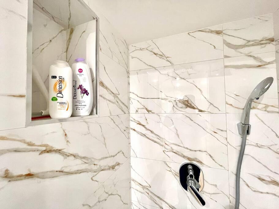 Isabel Suite Наполи Екстериор снимка