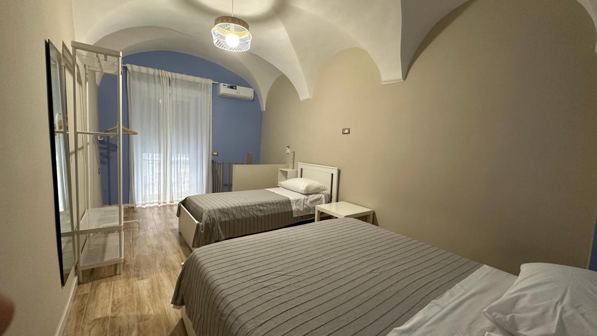 Isabel Suite Наполи Екстериор снимка