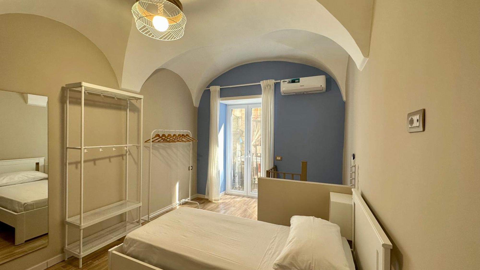 Isabel Suite Наполи Екстериор снимка
