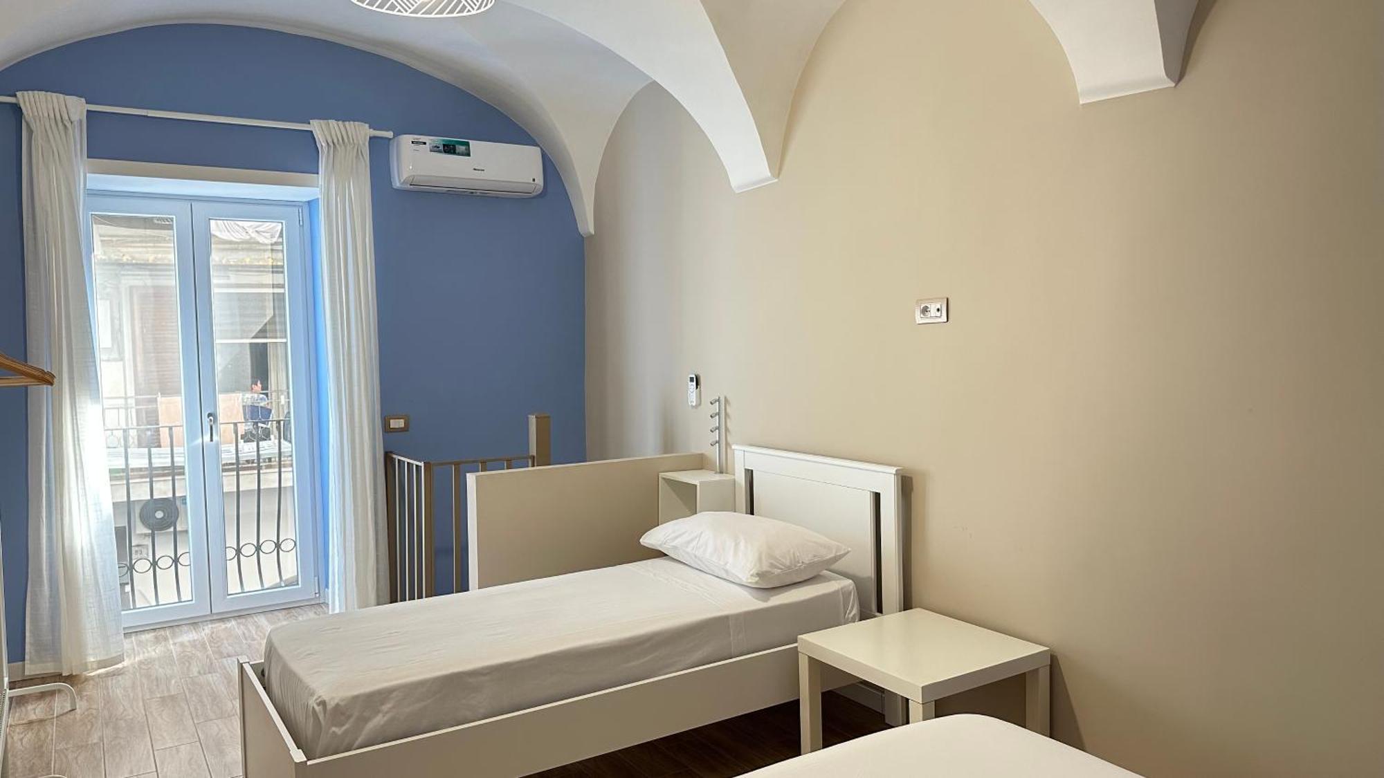 Isabel Suite Наполи Екстериор снимка