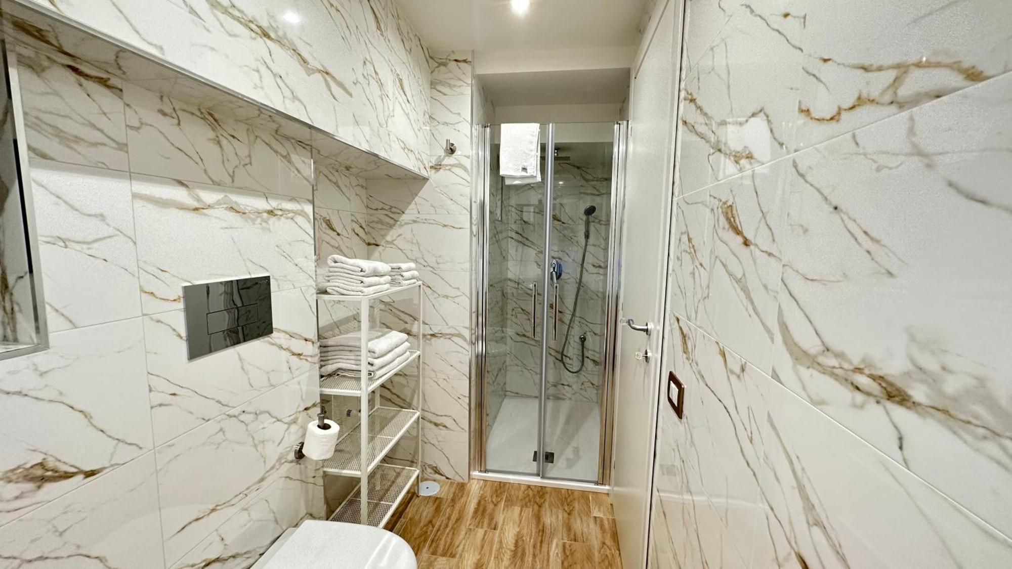Isabel Suite Наполи Екстериор снимка